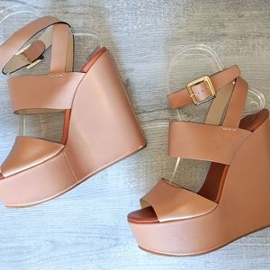 💯 Authentic CHLOE light tan leather wedges, sz 37
